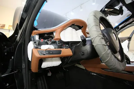 BMW 750LD, 부산 자동차 방음으로 더 조용하게 만들 수 있을까? / 부산 금정