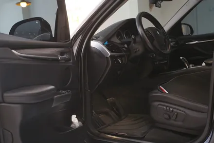 공명음과 떨림으로 고생하는 BMW X5 자동차 방음 작업기 / 부산 금정