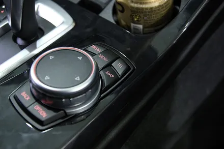 BMW 520D 네비게이션, 부산 BMW 네비매립 아이머큐리! / 부산 금정