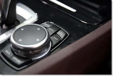 BMW GT 아이나비X1큐브 네비게이션 매립 / 부산 금정