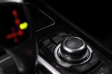 BMW 7시리즈 740LD 아이나비 X1큐브 네비게이션 매립 / 부산 금정