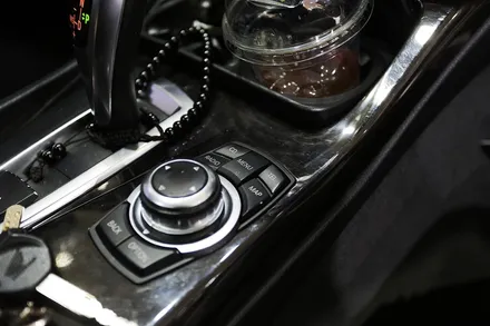 bmw 5시리즈에 걸맞는 내비게이션으로 교체해볼까요? / 부산 금정