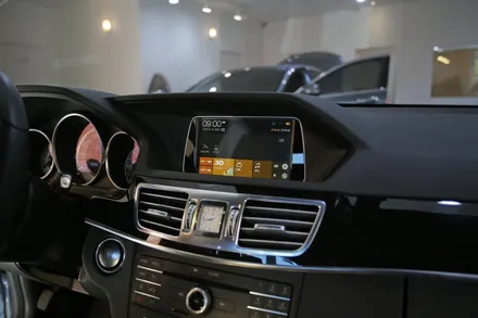 벤츠 W212 E250에 아틀란 내비게이션이? / 부산 금정