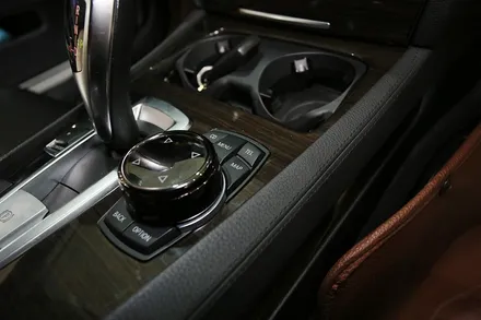 M2C 200A와 함께하는 BMW 7시리즈 740LI 아틀란 터치 내비게이션 / 부산 금정