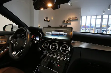모니터와 내비게이션 교체한 벤츠 C클래스 C200 카브리올레 / 부산 금정