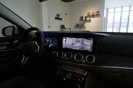 사용이 편한 W213 벤츠 E300 내비게이션이 있다! / 부산 금정