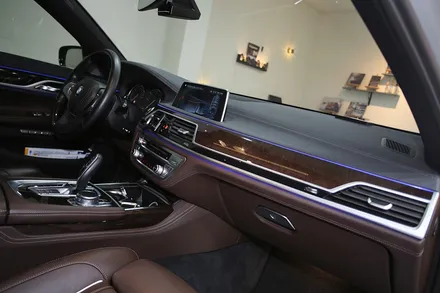 BMW 플래그십 세단 730Ld, 실내 전체 자동차 방음으로 더 강력한 조용함을! / 부산 금정