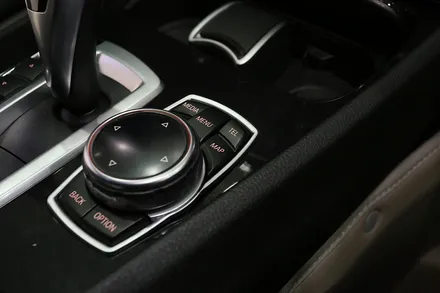 아틀란, 무선 미러링 지원 BMW GT 네비게이션 / 부산 금정