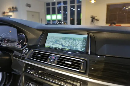 bmw 528i 네비 딱 보기좋아요! / 부산 금정
