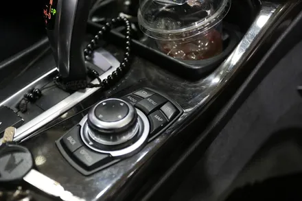 bmw 520d에 아이나비 x3 큐브 있으니 확 다르죠? / 부산 금정