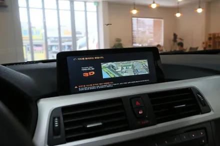 bmw 320d 내비매립합시다. 정말 편해요! / 부산 금정