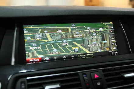 부산, BMW네비매립 (BMW네비게이션) 520D HUD 연동! / 부산 금정