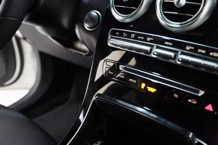 벤츠 glc 220d 아이나비 x3 인스톨 후기입니다. / 부산 금정