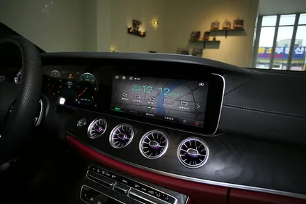 최적화된 벤츠 CLS 300d 네비게이션 찾는다면, M2C 200A 플러스입니다. / 부산 금정