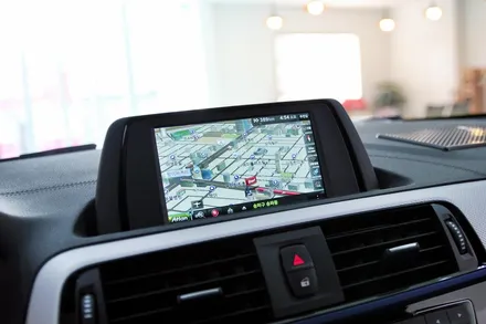 부산 bmw 118d 네비매립은 아틀란 네비게이션으로 / 부산 금정