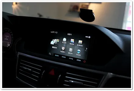 벤츠 E클래스 E350 네비게이션 매립 / 부산 금정