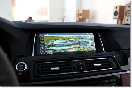 BMW 520D F10바디 아이나비 X1큐브 네비게이션 매립 / 부산 금정