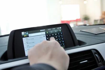 부산 bmw 118d 네비매립은 아틀란 네비게이션으로 / 부산 금정