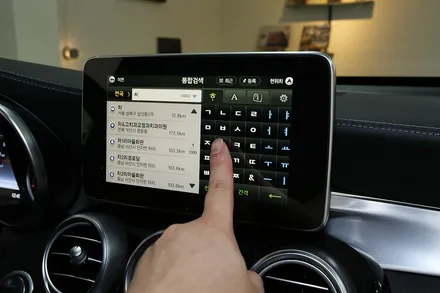 벤츠 glc 250d 내비게이션이 터치와 평생 무료 업데이트가 된다고? / 부산 금정