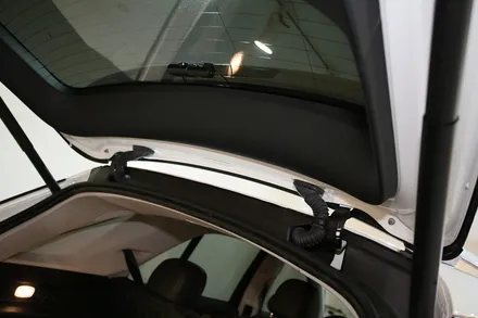 벤츠 GLE450 아이나비 4채널 블랙박스에 아이볼트 Q 에디션 전용 보조 배터리까지 / 부산 금정