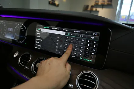 벤츠 E클래스 E300 내비게이션, 안드로이드 올인원 셋탑박스가 대세입니다. / 부산 금정