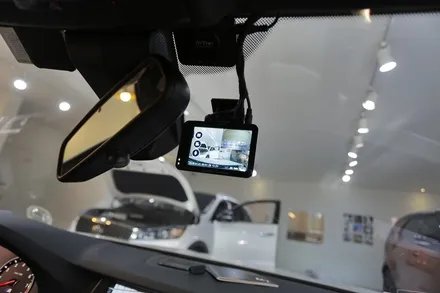 부산 블랙박스를 bmw m5에도 깔끔하게~! / 부산 금정