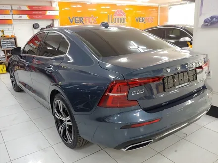 볼보 S60 차량 루마 버텍스900 풀시공 인천 썬팅 전문점