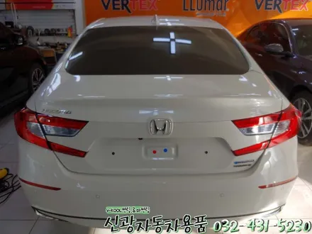 인천 신차패키지(썬팅+블랙박스+보조배터리+BB광각미러+PPF+유리막코팅)혼다어코드