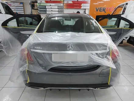 인천 후퍼옵틱 클래식 썬팅 으로 고급스러움을 더한 벤츠 C300e