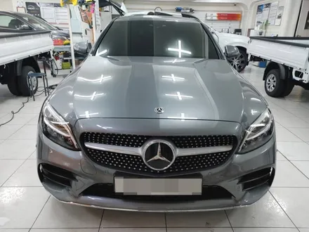 인천 후퍼옵틱 클래식 썬팅 으로 고급스러움을 더한 벤츠 C300e