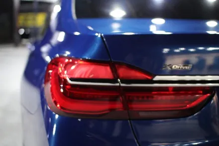 BMW 750Li xDrive / 3M 유광 딥 블루 메탈릭(Gloss Deep Blue Metallic) 전체랩핑 시공기 / 구미시 인의동