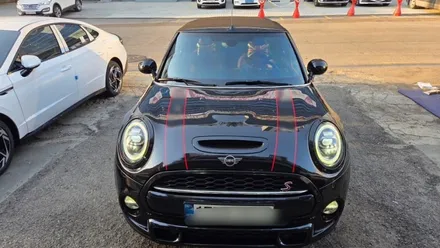 [공지] 장안동썬팅 25년 장인의 고집  이른 아침 7시 문 여는 ‘장안사’의 미니 재시공  “소중한 차량, 이제 햇빛에서 자유로워지세요!\