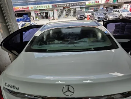 장안동 벤츠 C클래스 220d 썬팅 재시공 / 서울 성동구 용답동