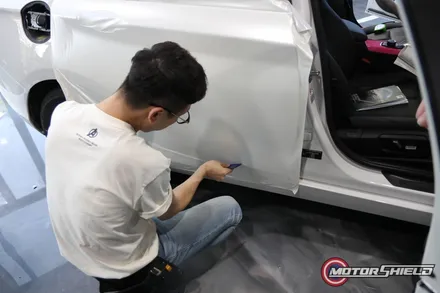 BMW 118D 사틴화이트펄 전체랩핑 + 버블껌핑크 포인트랩핑 by 대전 모터쉴드 / 대전 유성구