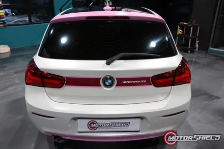 BMW 118D 사틴화이트펄 전체랩핑 + 버블껌핑크 포인트랩핑 by 대전 모터쉴드 / 대전 유성구