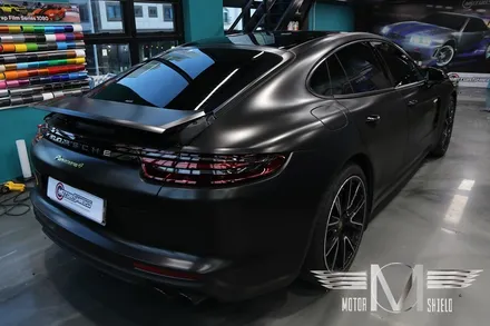 포르쉐 파나메라 4 E-Hybrid 사틴블랙 전체랩핑 [대전 모터쉴드] / 대전 유성구
