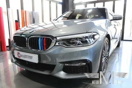 [BMW 5시리즈 그릴포인트 / 휀다덕트 / 사이드데칼 / 루프스킨] by 대전랩핑 대전PPF 모터쉴드 / 대전 유성구