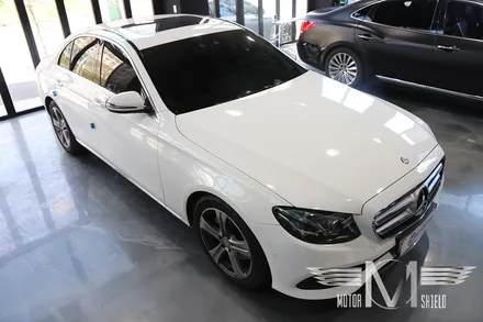 벤츠 E220d 루프스킨 & 사이드미러 + 실내 리얼카본 by 대전 모터쉴드 / 대전 유성구