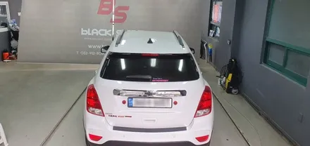 [울산랩핑][울산포인트랩핑] 쉐보레 트랙스 후방 스포일러 블랙유광으로 부분랩핑하기 - 블랙샤인 울산점 / 울산광역시 남구