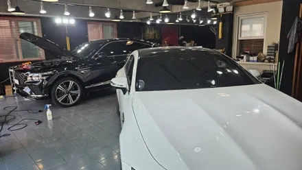 춘천 랩핑 벤츠 gt amg 크롬 죽이기및 본넷ppf시공및 실내랩핑 / 춘천시 후평동
