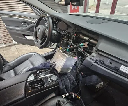 춘천랩핑 춘천bmw528전체랩핑및 안드로이드올인원장착춘천올인원 / 춘천시 후평동