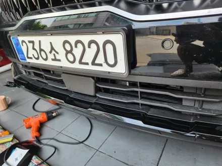 춘천랩핑 카니발 크롬죽이기 시공 / 춘천시 후평동