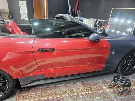 춘천랩핑 쉐보레 머스탱 전체랩핑 및 엠비언트 시공 강원도 엠비언트 / 춘천시 후평동