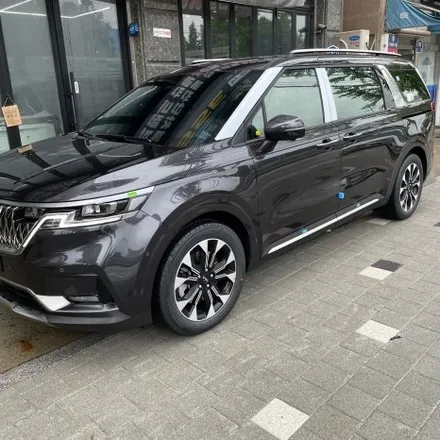 안산 신차패키지 기아 카니발 레인보우썬팅 V90 전체시공