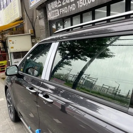 안산 신차패키지 기아 카니발 레인보우썬팅 V90 전체시공