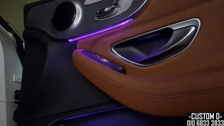 벤츠 W205 C220D쿠페 RGB엠비언트 라이트 가변무드등 튜닝! / 인천 남동구