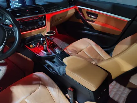 BMW F30 3시리즈 엠비언트 스타일리시한 연출로 분위기 이끄는 튜닝 / 인천 남동구
