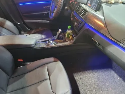 BMW F30 3시리즈 엠비언트 비노출 무드등이 선사하는 선명한 빛 / 인천 남동구