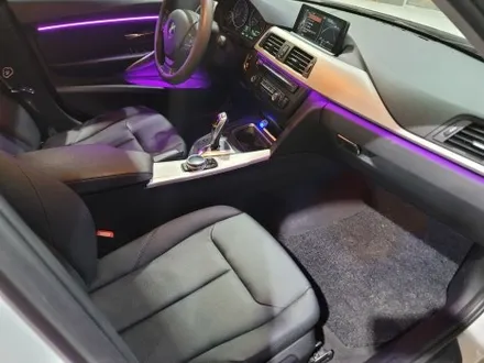 KC인증 제품으로 안전과 퀄리티 모두 챙긴 BMW M3 3시리즈 엠비언트 라이트 / 인천 남동구