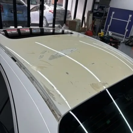 메르세데스 벤츠 E-class (E220d) 루프스킨 제거 및 재시공 3M 2080 Gloss Black / 창원 팔용동